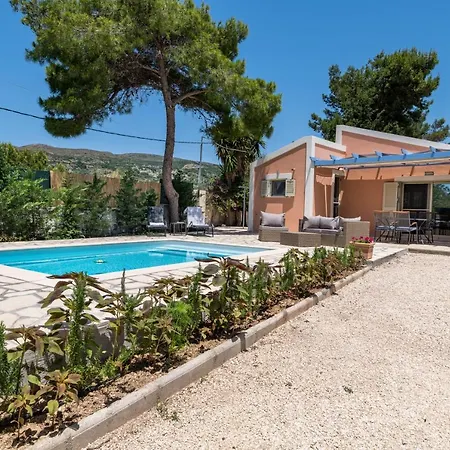 Ponderosa Kefalonia 里科索翁