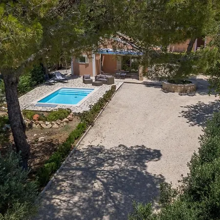 Ponderosa Kefalonia ليكسوري