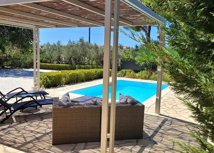 Ponderosa Kefalonia Villa Lixouri