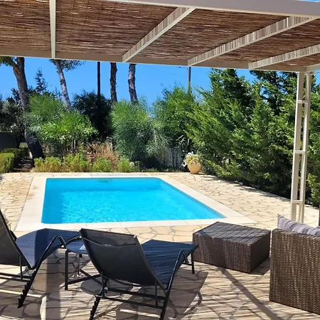 Ponderosa Kefalonia * Lixouri